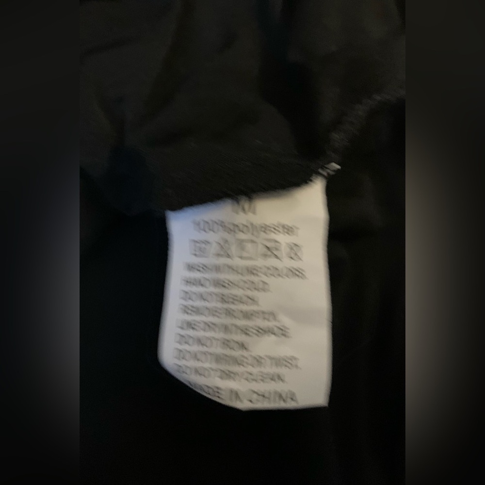 D O N A T E D Taylor Swift shirt black size medium Swiftie spell out EUC GS B58 - Picture 6 of 6